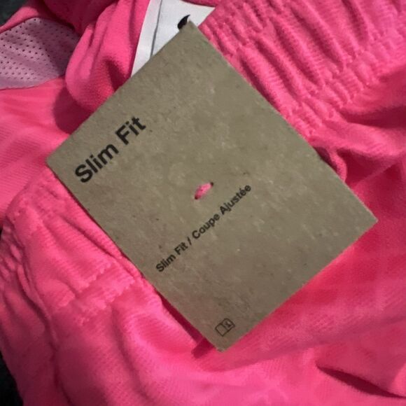 Medium NIKE DRI-FIT STRIKE SHORT Hyper Pink/Summit White DH8776-639 - Picture 5 of 8